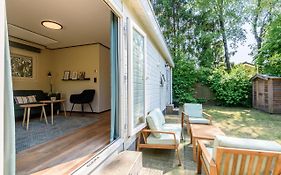 Chalet Met Eigen Tuin Aan De Veluwse Bosrand